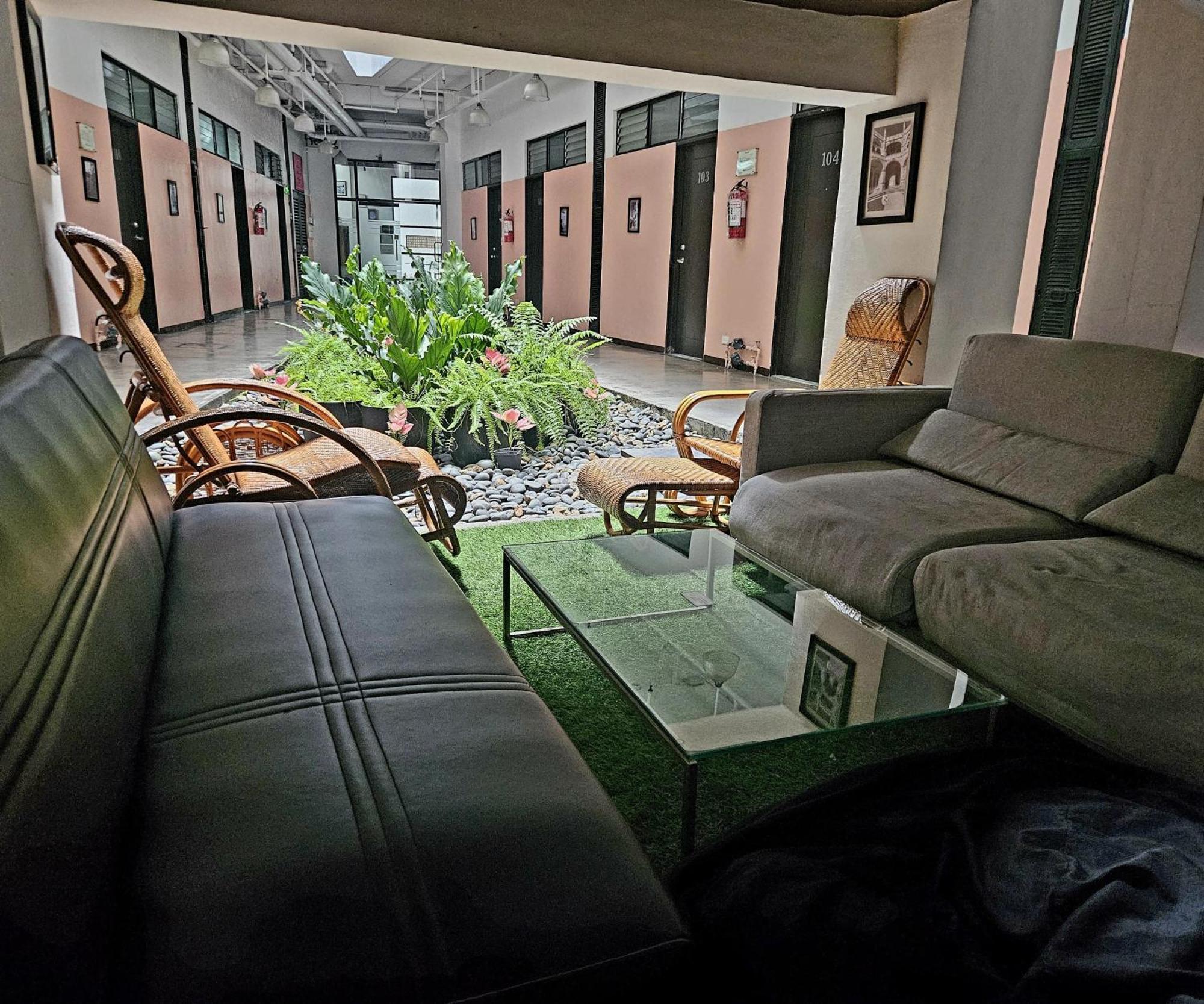 Monchere Dormitory Manille Extérieur photo