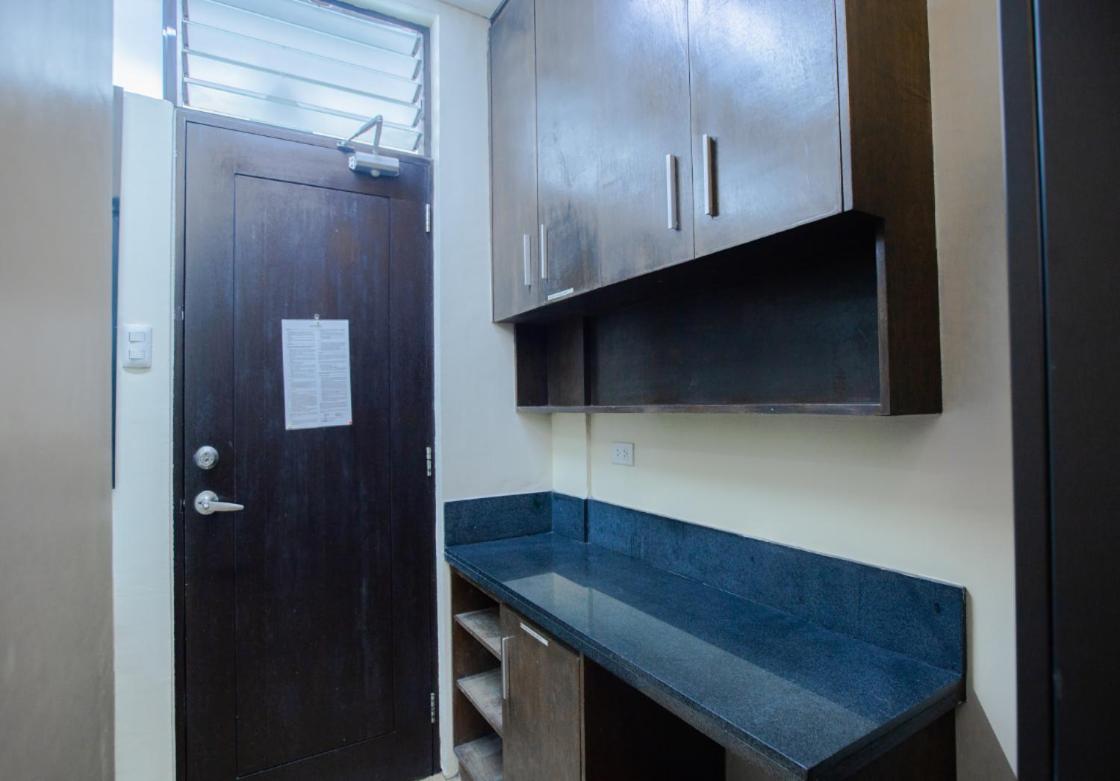 Monchere Dormitory Manille Extérieur photo